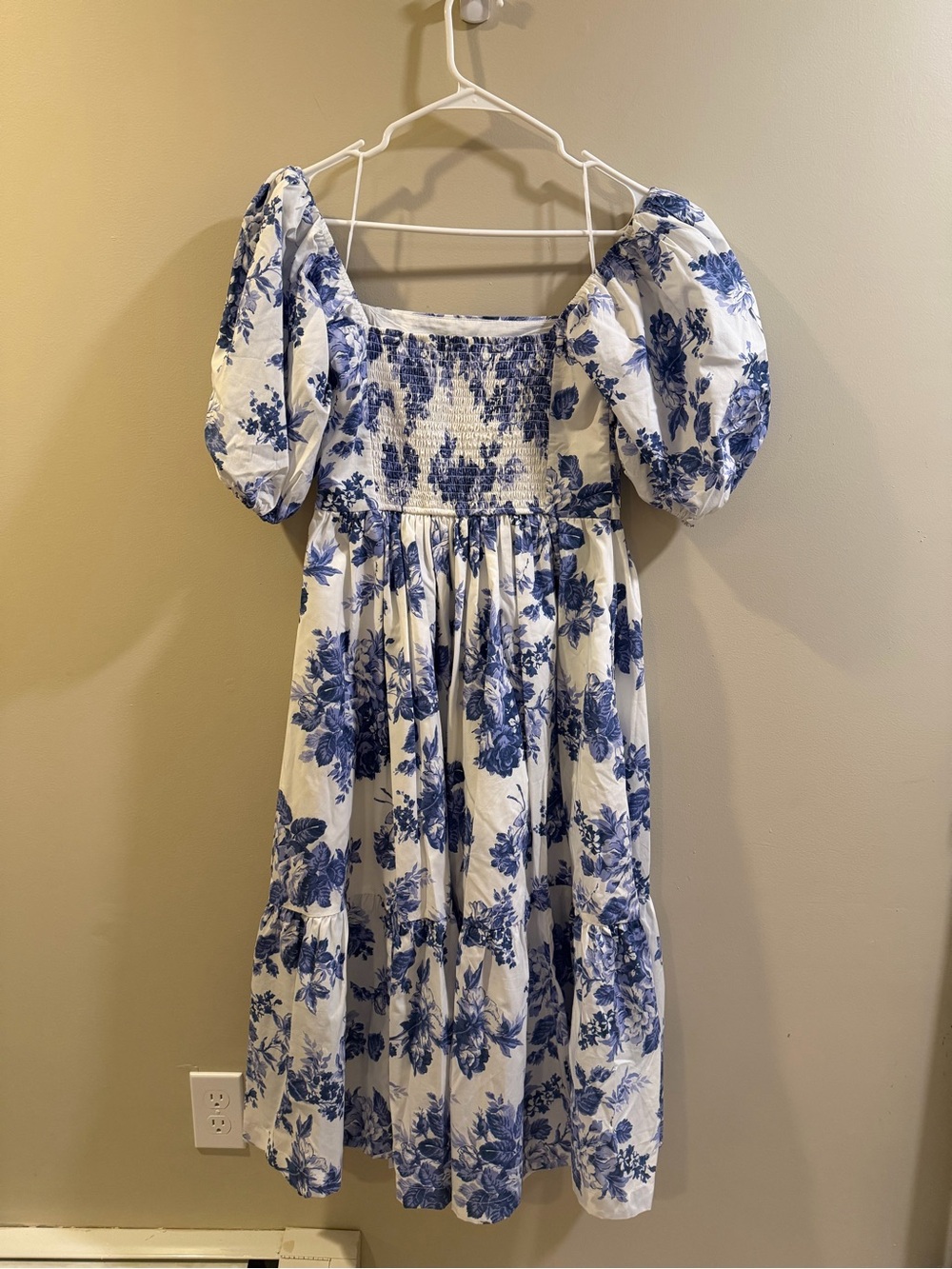 Abercrombie & Fitch White Dress with Blue Trim - Picture 4 of 11